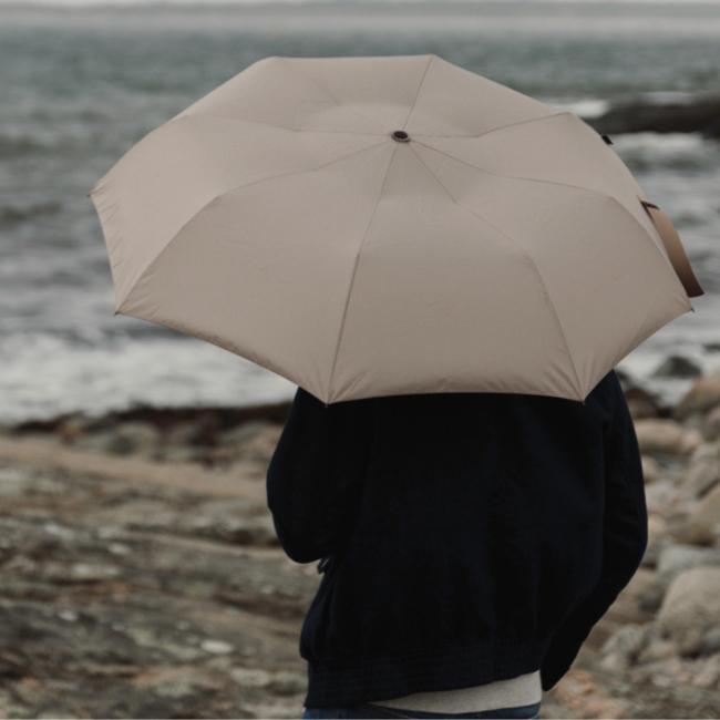 Parapluie personnalisable rPET AWARE™ VINGA Baltimore 21" 