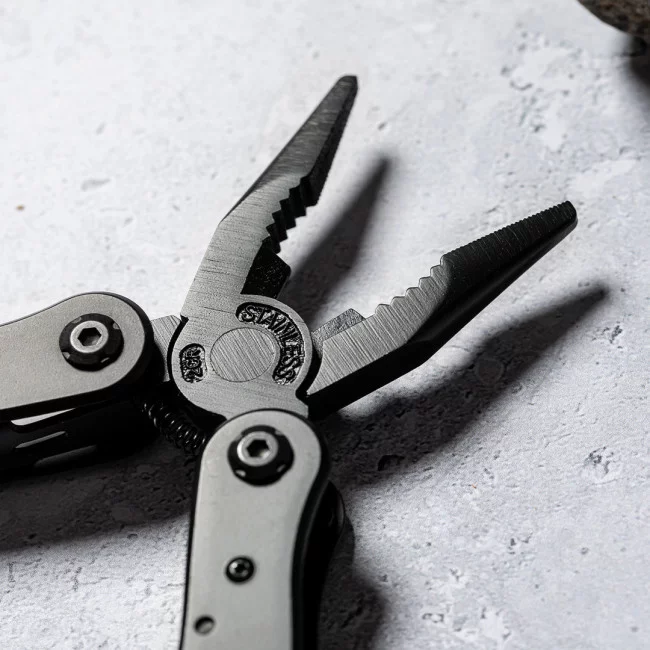 Pince multi-outils personnalisable Dailfot