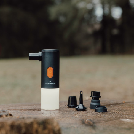 Lampe de camping avec pompe à air Nordic Drift Titan 