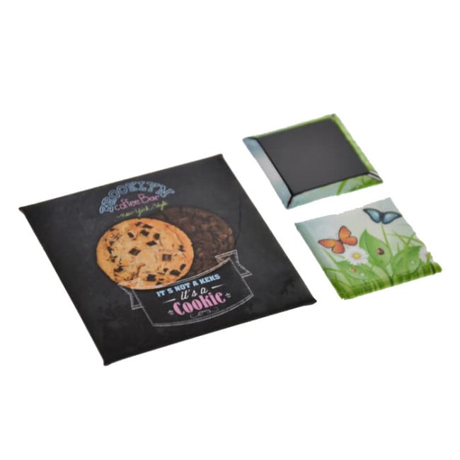Magnet Frigo Publicitaire 25x25mm - visualisation Magnet Frigo Publicitaire 25x25mm Magnet Frigo Publicitaire 25x25mm - visualisation