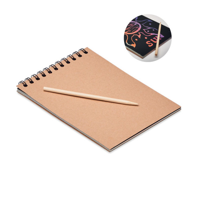 Carnet à gratter en kraft avec feuilles noires Black 
