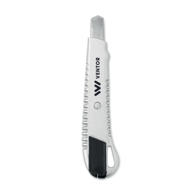 Cutter personnalisé en alu tracta 
