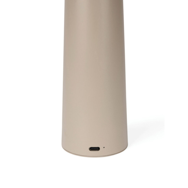 Lampe de table personnalisée VINGA Avery 