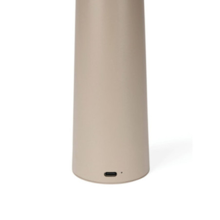 Lampe de table personnalisée VINGA Avery 