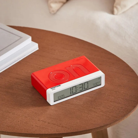 Réveil Flip Classic Lexon® x Pantone Rouge 2035 