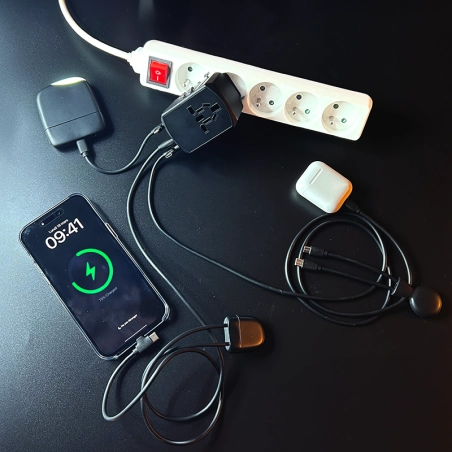 Adaptateur de voyage universel Xoopar® Tripper 