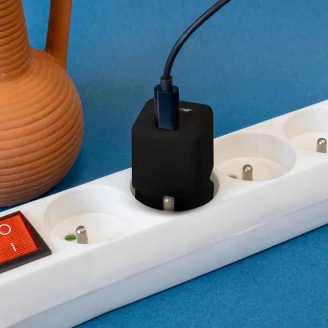 Chargeur secteur USB-C rapide 30 W Nano