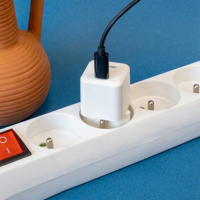 Chargeur secteur USB-C rapide 30 W Nano