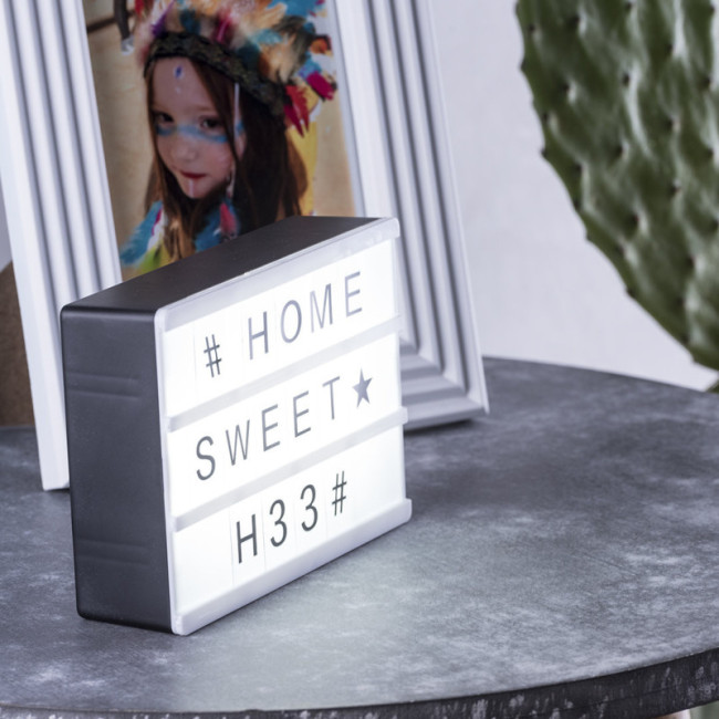 Écran lumineux publicitaire Cinemax 