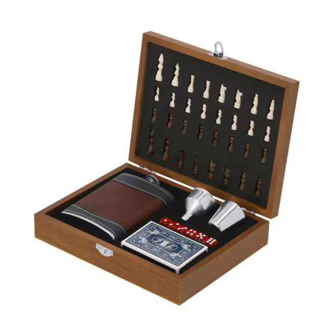 Coffret cadeau personnalisé flasque et jeux Menzie 