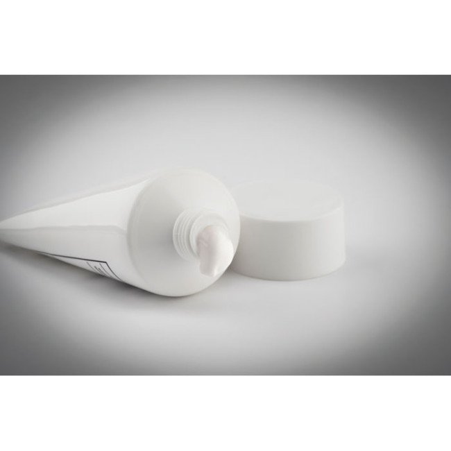 Tube de crème solaire Suncare 