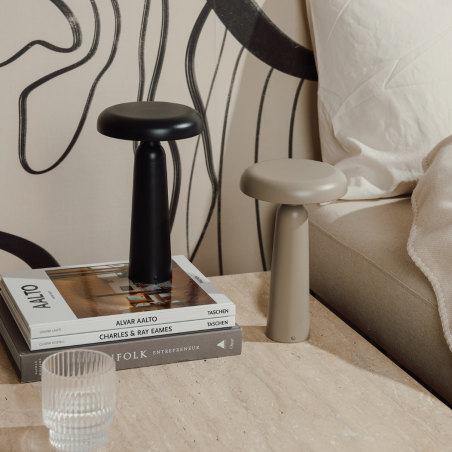 Lampe de table personnalisée VINGA Avery 