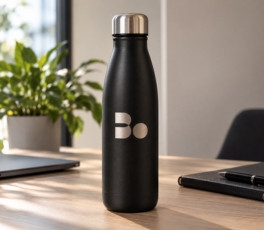 Mug isotherme personnalisé accessoire indispensable