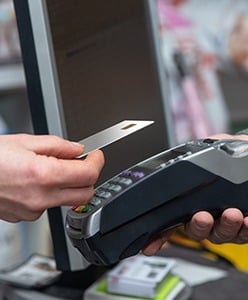 Paiement sans contact, la solution porte-carte anti-RFID publicitaire