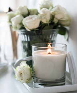 Parfumez l’intérieur de vos clients avec des bougies personnalisées