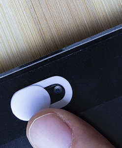 Le cache webcam, un goodie anti-piratage pour préserver votre intimité