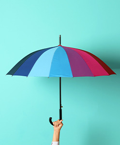 Pensez aux parapluies publicitaires personnalisables avec l’automne !